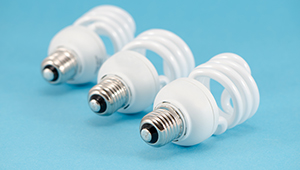 Lampe basse consommation ou ampoule LED : que choisir Lampe basse consommation ou ampoule LED : que choisir